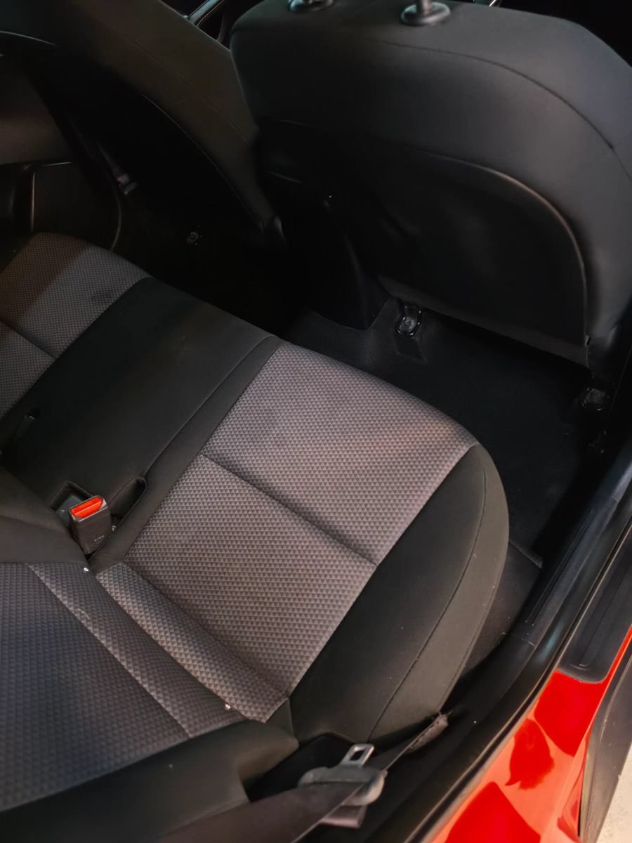 Used 2024 Kia Soul LX w/ LX Technology Package FWD image 32