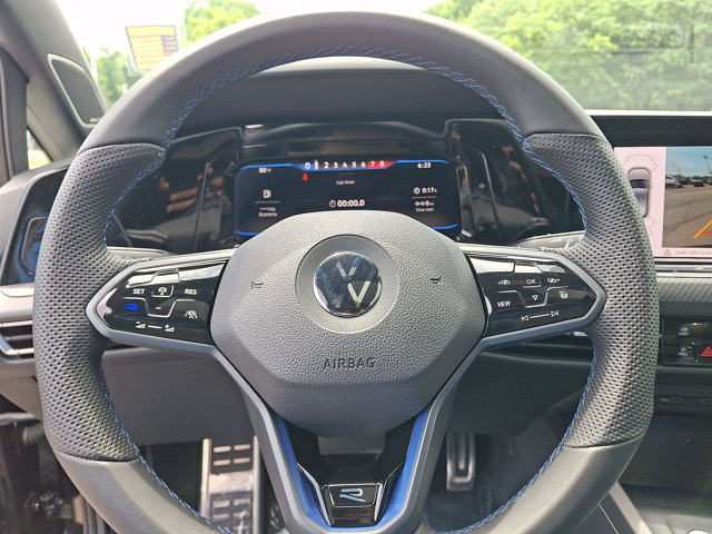 Used 2022 Volkswagen Golf R AWD/4WD image 17