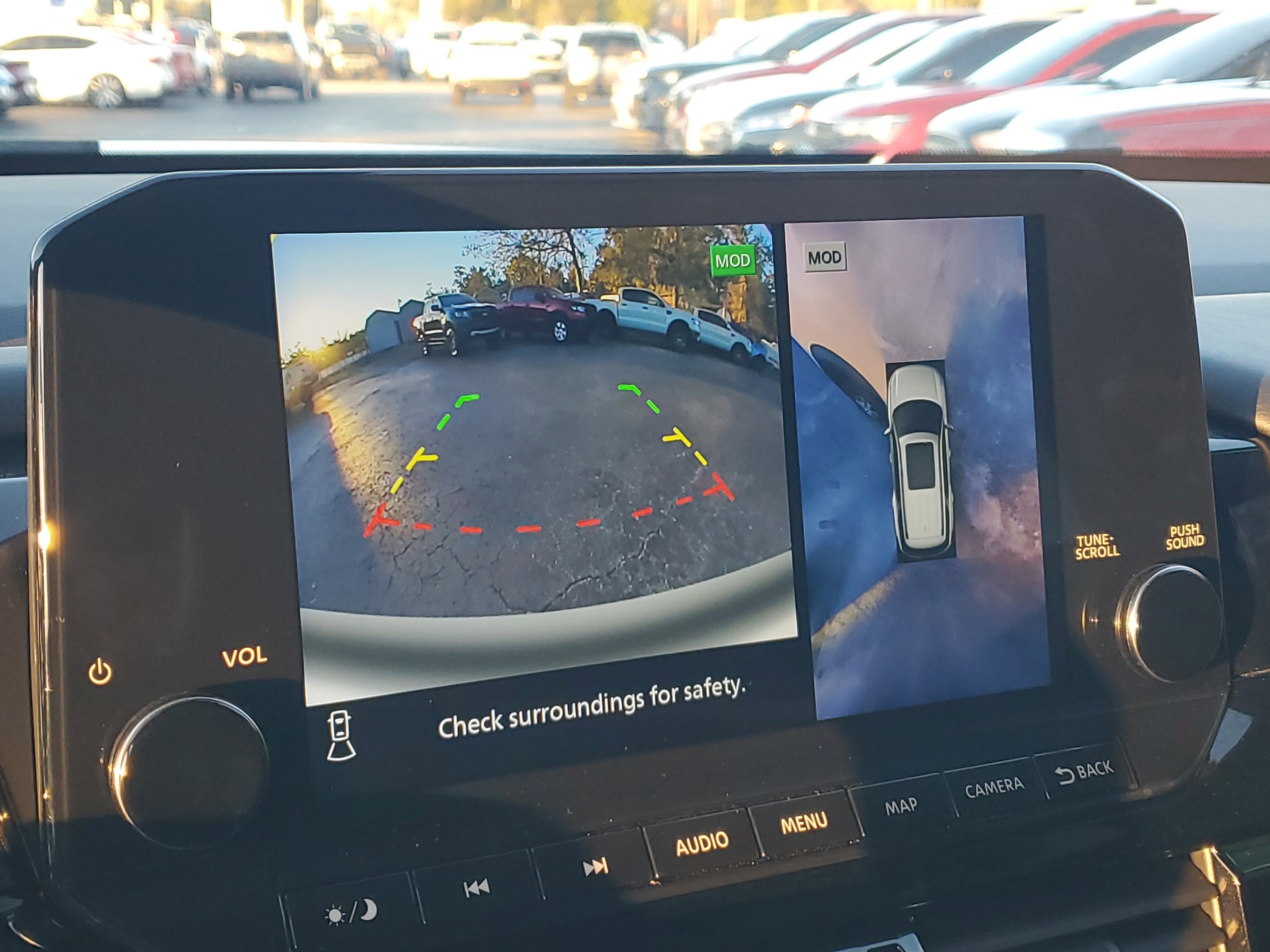 Used 2024 Nissan Pathfinder SL image 13