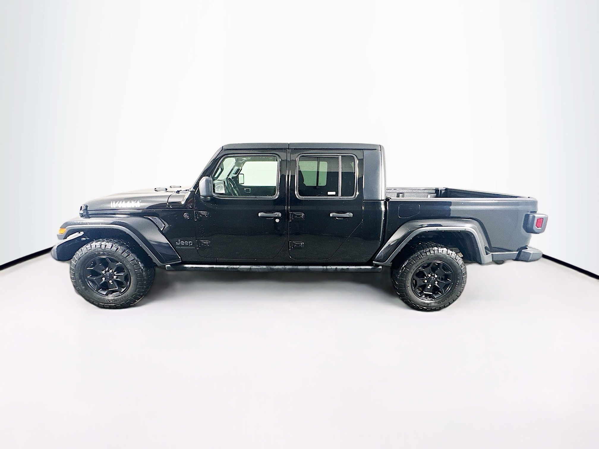 Used 2021 Jeep Gladiator Willys image 4