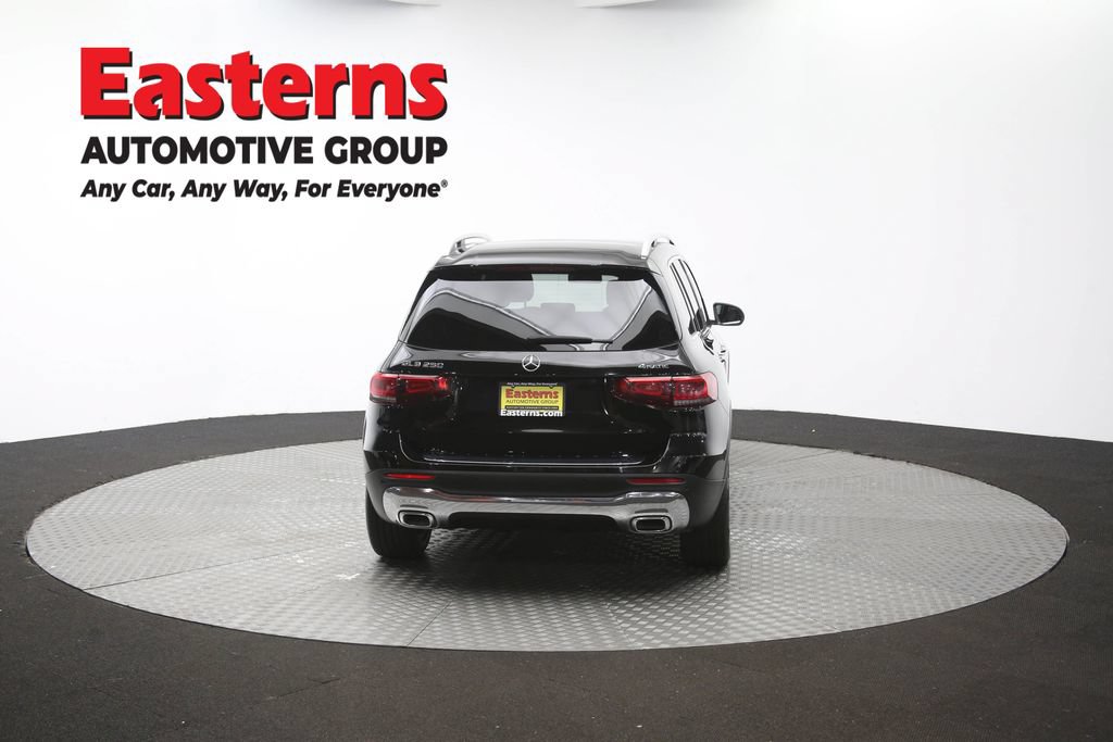 Used 2022 Mercedes-Benz GLB 250 4MATIC w/ Premium Package Lite image 38