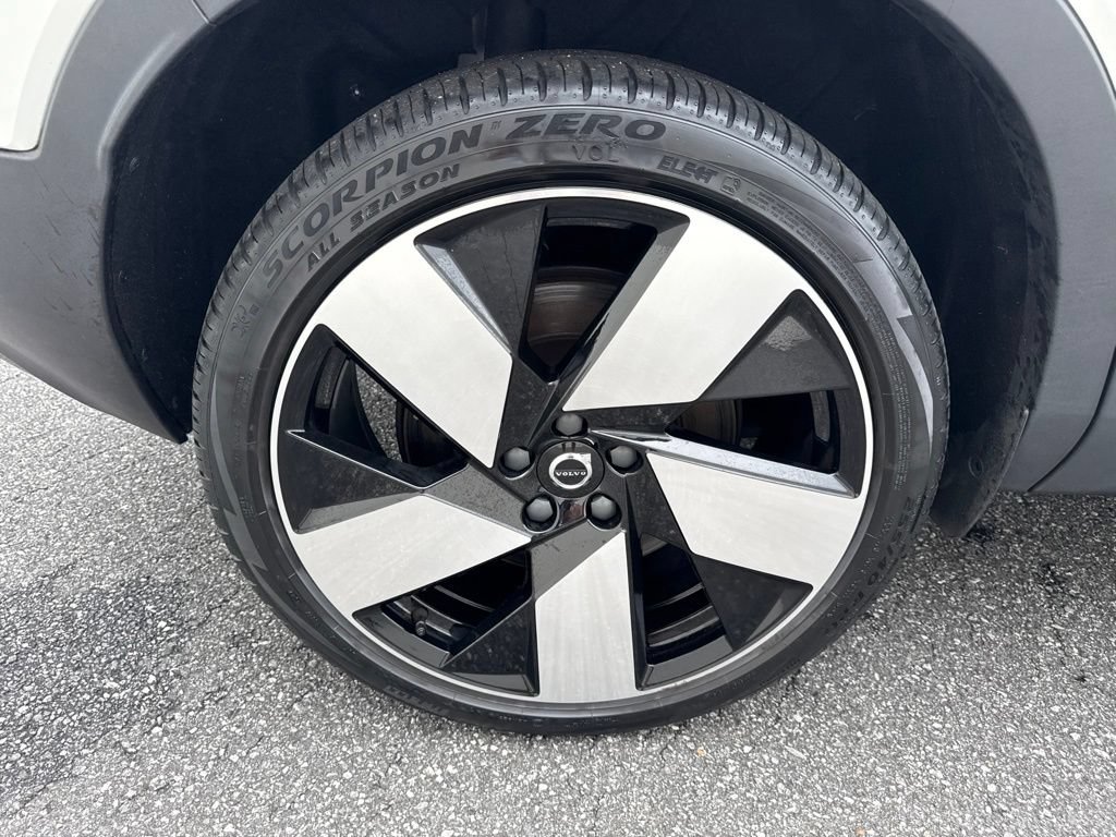 Used 2023 Volvo C40 P8 Recharge Ultimate w/ Protection Package Premier AWD/4WD image 9