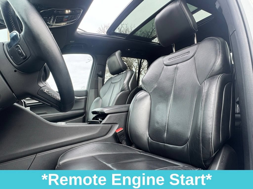 Used 2022 Jeep Grand Cherokee Overland w/ Luxury Tech Group IV AWD/4WD image 18
