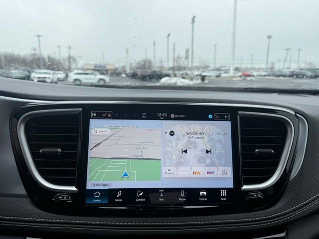 New 2026 Chrysler Pacifica Limited image 14