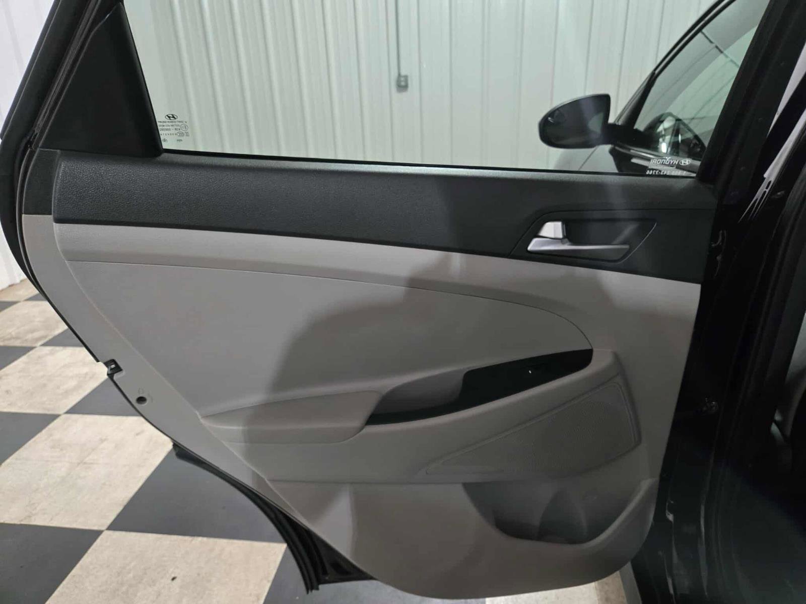 Used 2021 Hyundai Tucson SE image 13