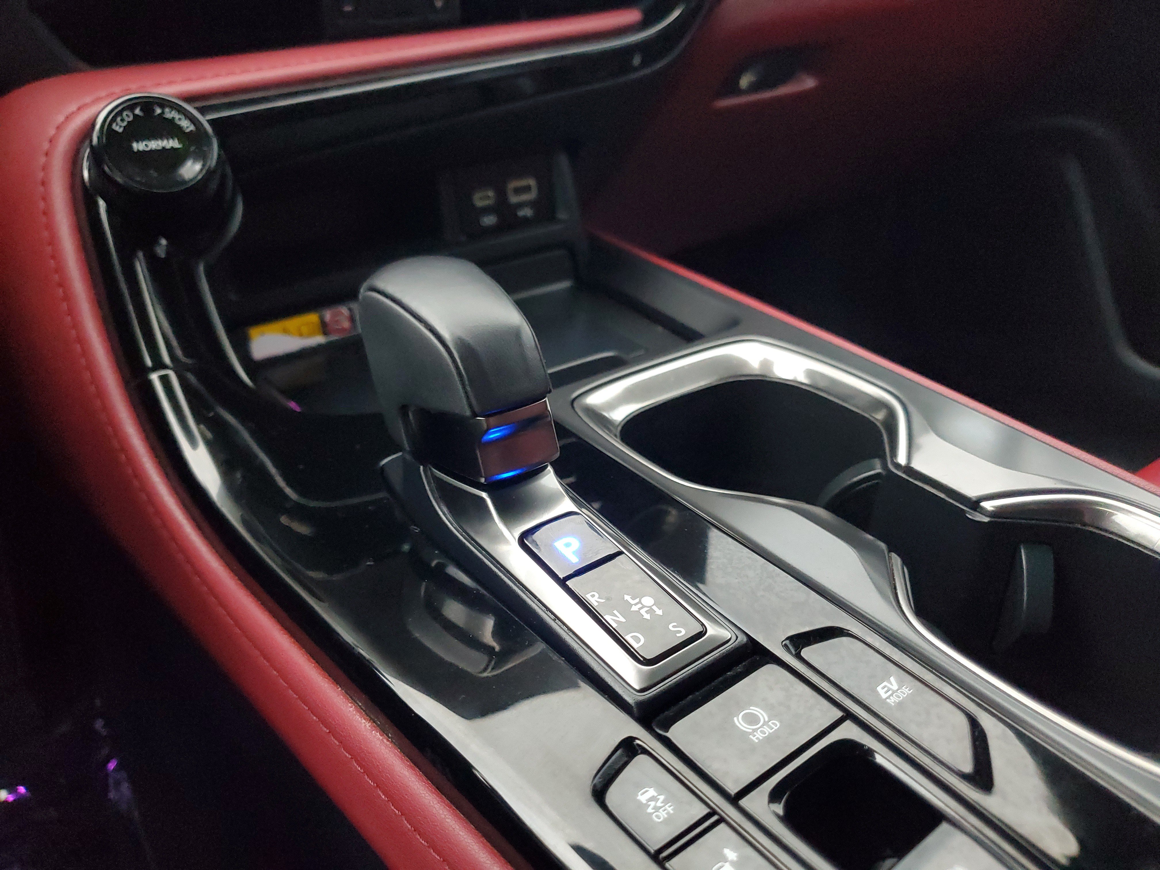 Used 2025 Lexus NX 350h AWD w/ Accessory Package (Z2) image 32