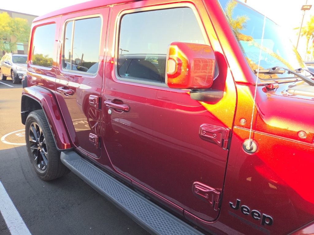 Used 2021 Jeep Wrangler Unlimited Sahara AWD/4WD image 5