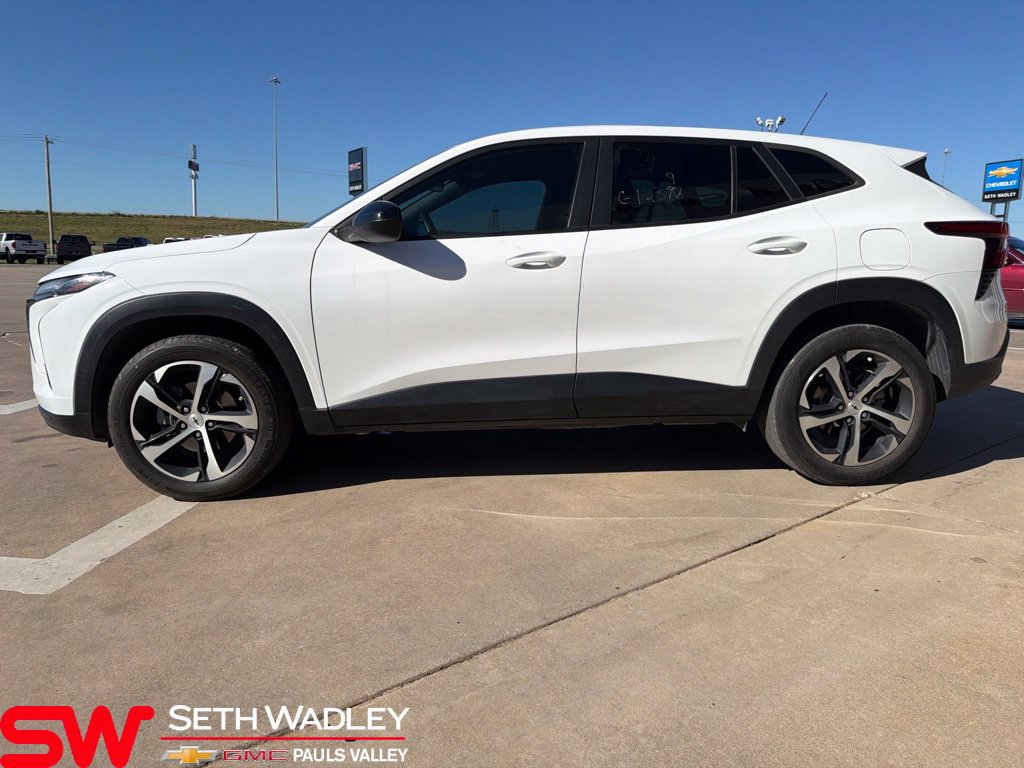 Used 2024 Chevrolet Trax RS FWD image 6