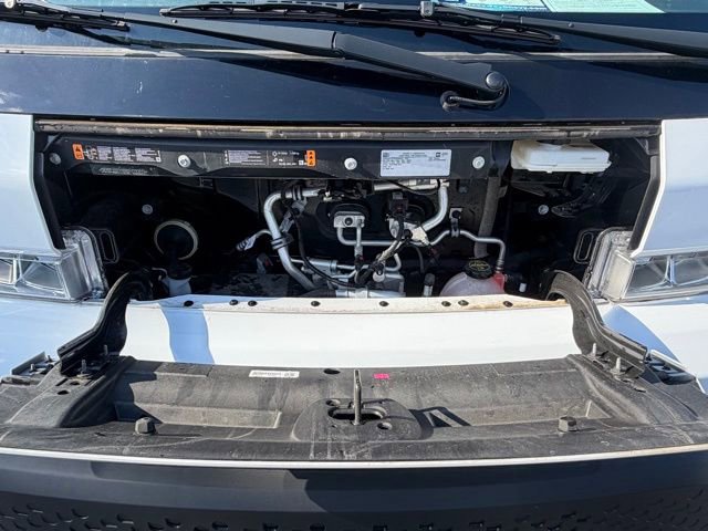 Used 2024 Chevrolet Brightdrop 600 w/ Commercial Equipment Package AWD/4WD image 18