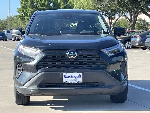 Used 2025 Toyota RAV4 LE AWD/4WD image 7