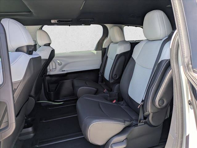 New 2026 Toyota Sienna XSE FWD image 15