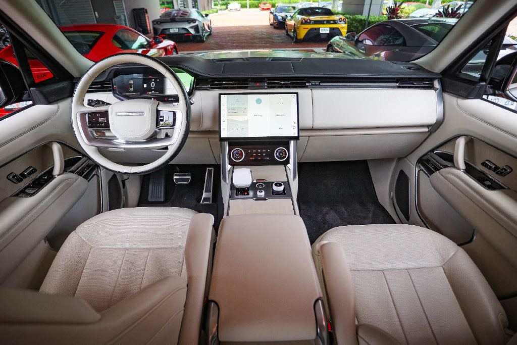 Used 2023 Land Rover Range Rover SV AWD/4WD image 44