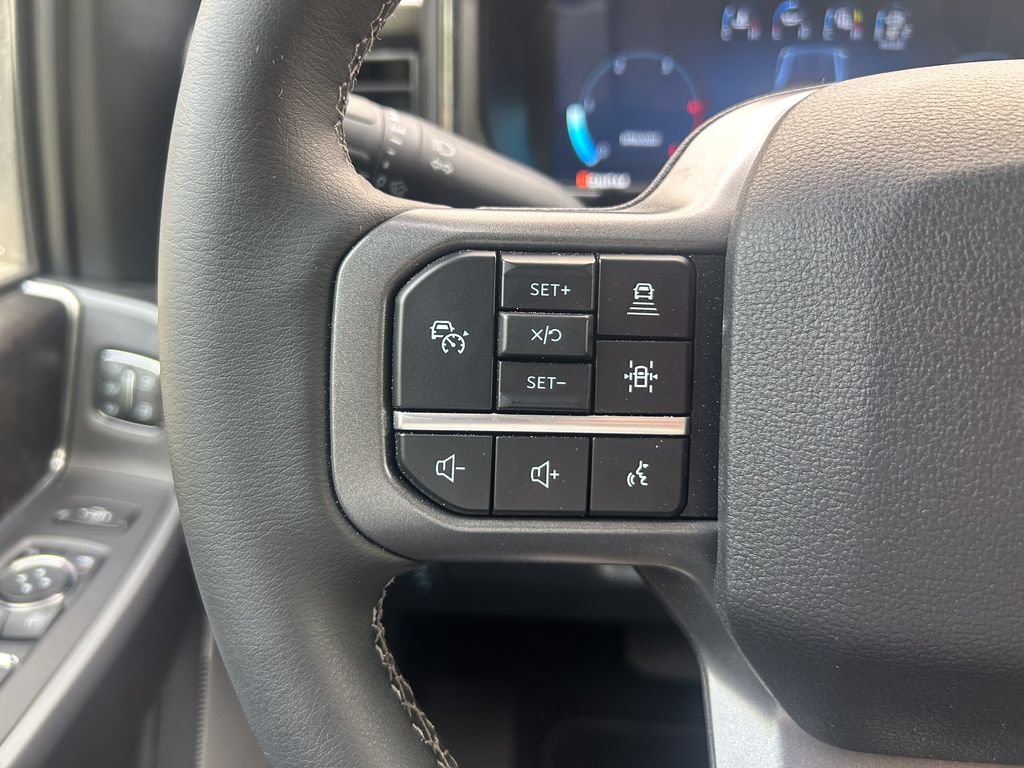 New 2026 Ford F250 Lariat w/ Black Appearance Package AWD/4WD image 32