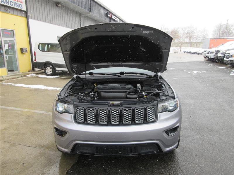 Used 2019 Jeep Grand Cherokee Altitude image 32