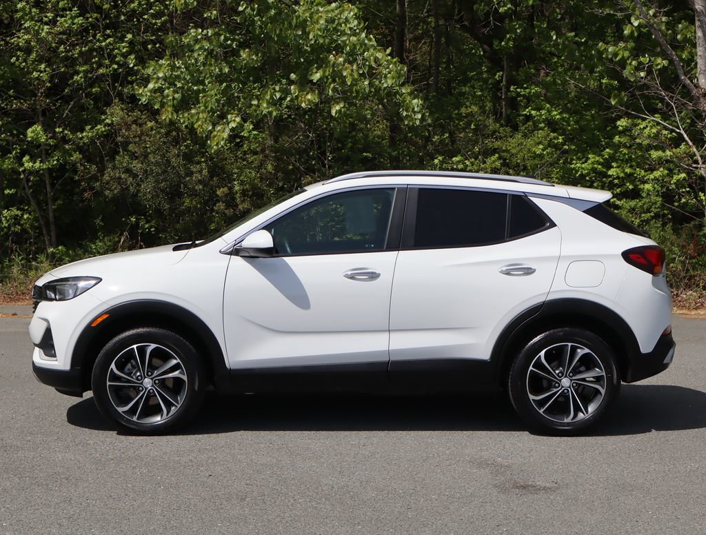 Certified 2023 Buick Encore GX Select w/ Safety Package II image 2