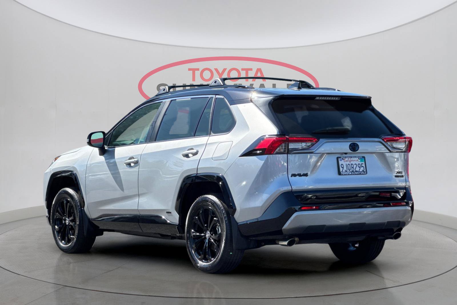Used 2023 Toyota RAV4 XSE w/ XSE Grade Weather Package AWD/4WD image 8