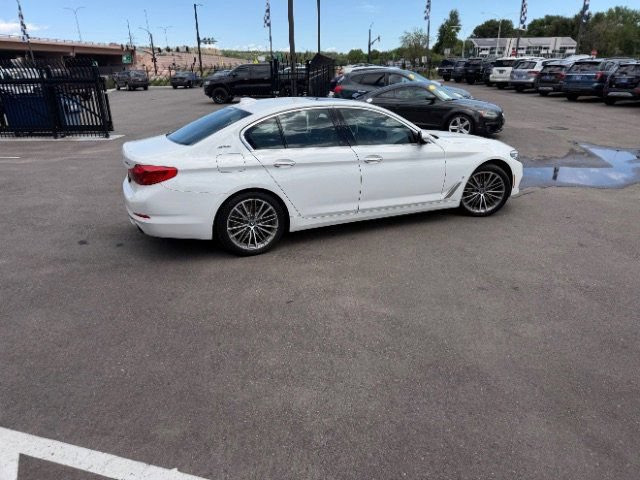 Used 2018 BMW 530e xDrive AWD/4WD image 12