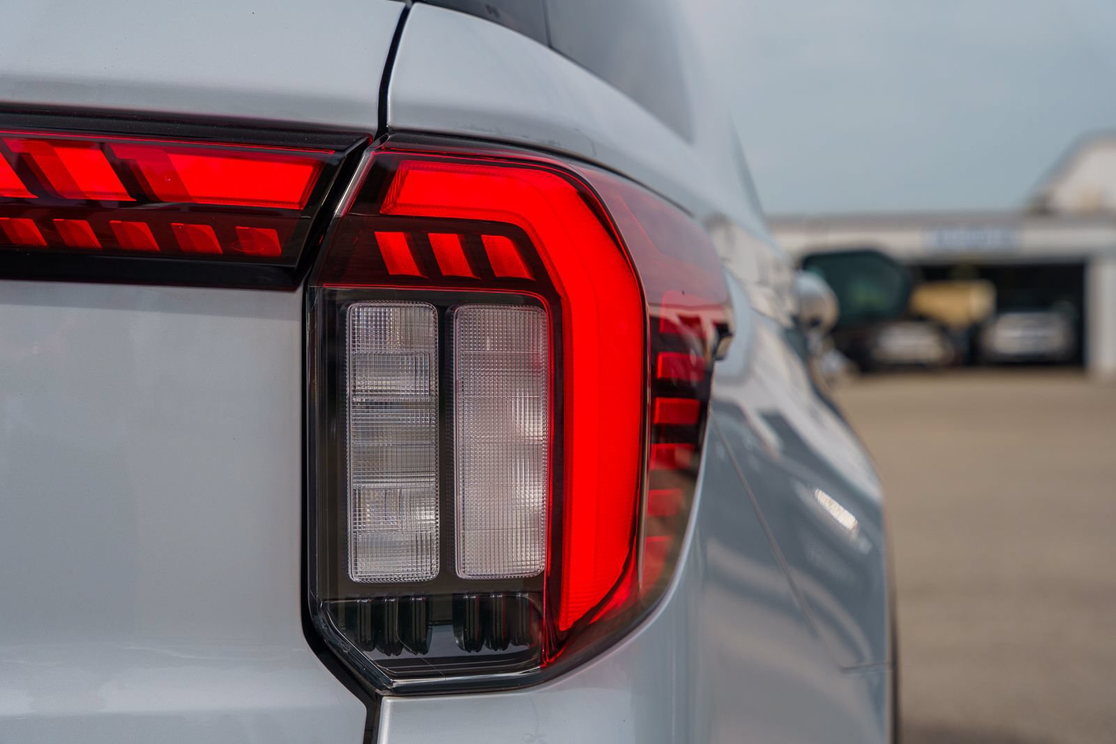 Certified 2025 Ford Explorer Active RWD image 18