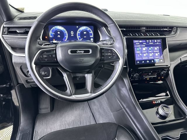 Used 2024 Jeep Grand Cherokee Altitude AWD/4WD image 21