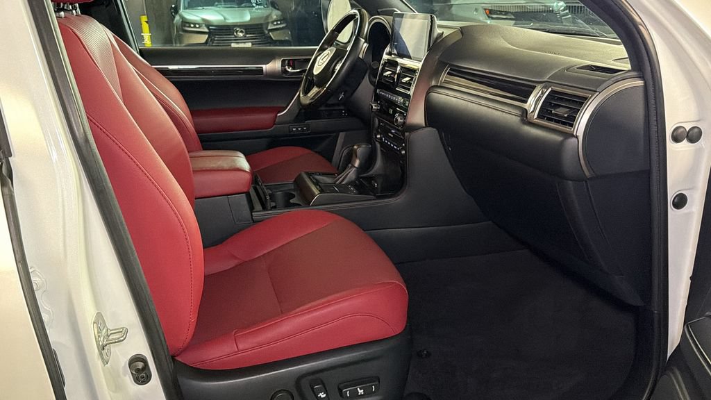 Used 2022 Lexus GX 460 Premium w/ Premium Package AWD/4WD image 10