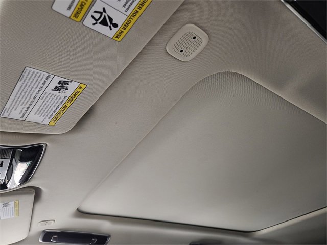 Used 2023 Land Rover Range Rover Long Wheelbase SE image 25