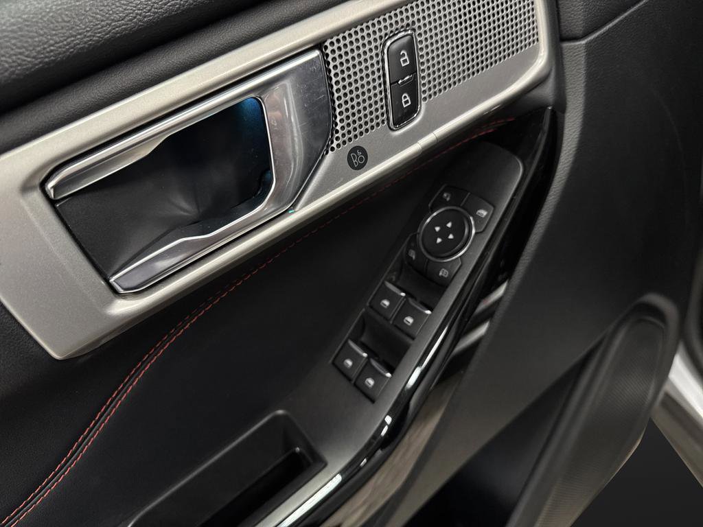Used 2023 Ford Explorer ST-Line image 29