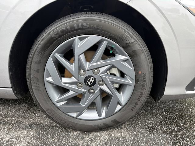 Certified 2025 Hyundai Elantra Hybrid w/ Cargo Package FWD image 12