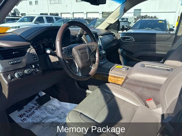 Used 2017 GMC Yukon Denali w/ Open Road Package AWD/4WD image 9