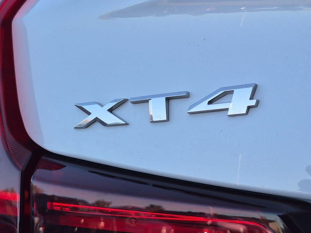 Used 2024 Cadillac XT4 Premium Luxury AWD/4WD image 12