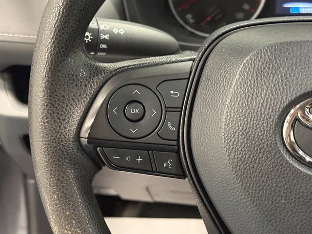 Used 2022 Toyota RAV4 LE FWD image 17