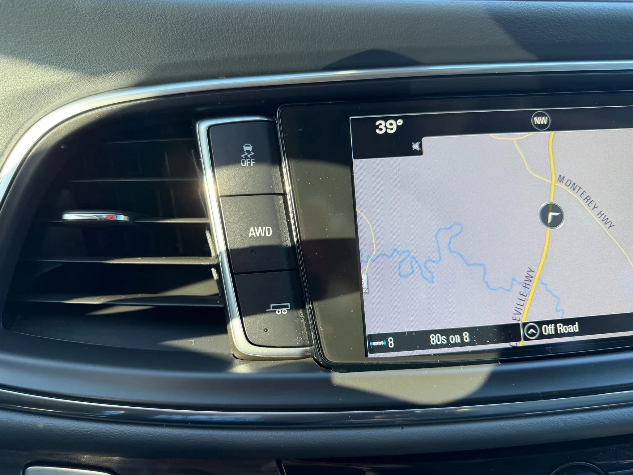 Used 2018 Buick Enclave Premium w/ Experience Buick Package image 9