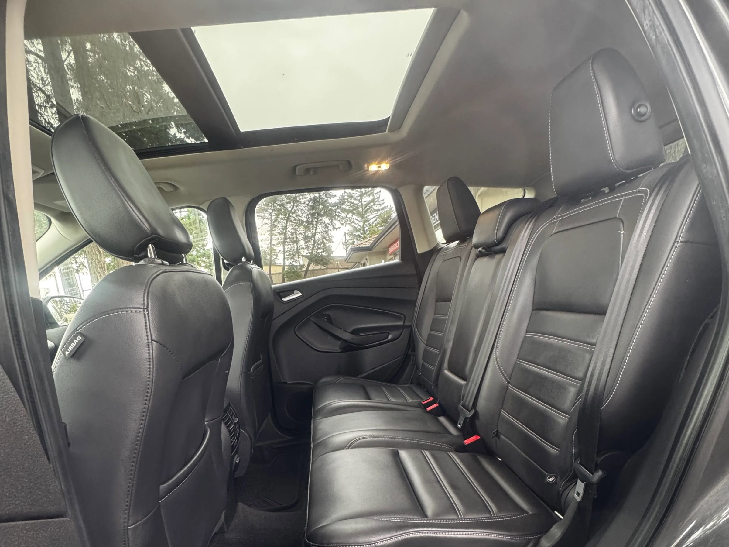 Used 2019 Ford Escape SEL image 13