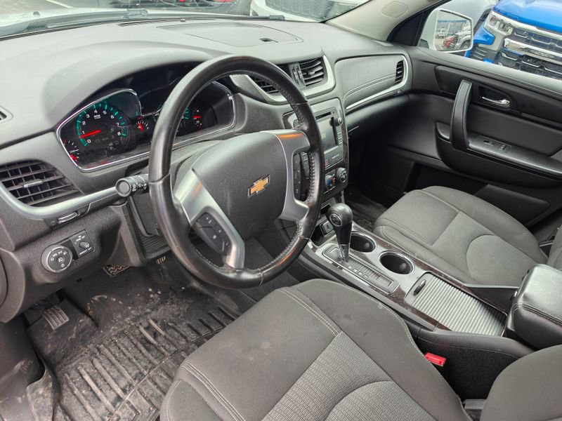 Used 2017 Chevrolet Traverse LT AWD/4WD image 11