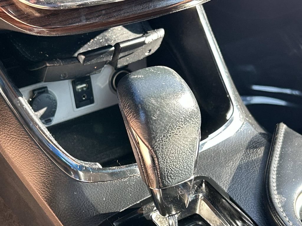 Used 2015 Toyota Avalon XLE FWD image 39