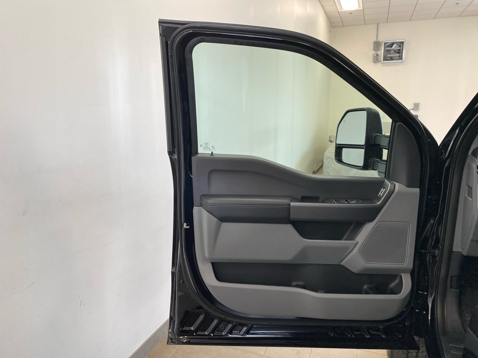 New 2026 Ford F350 XL w/ STX Appearance Package AWD/4WD image 15