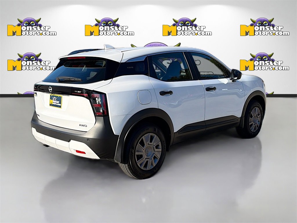 Used 2025 Nissan Kicks S image 5
