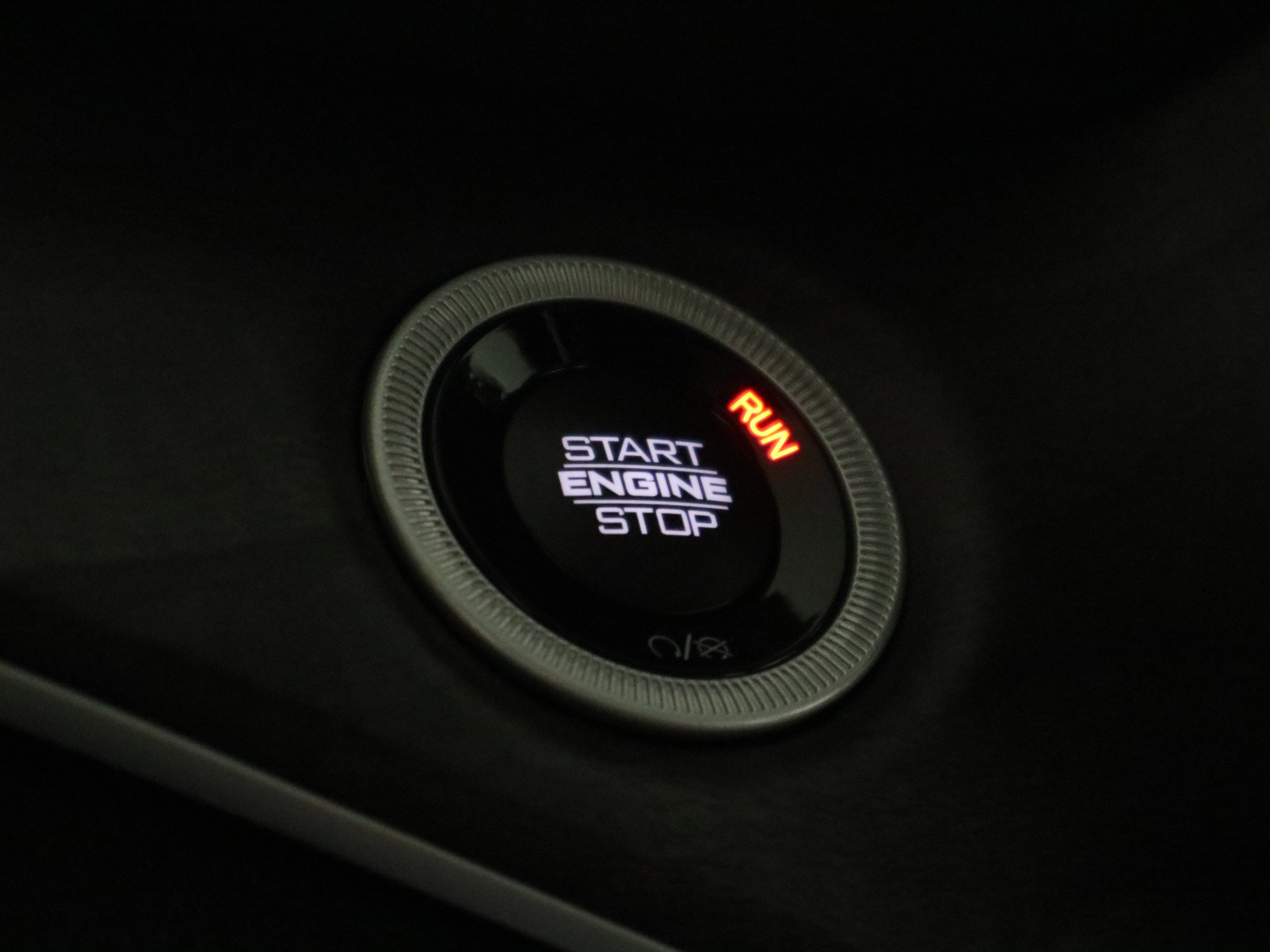 New 2025 Jeep Grand Cherokee Limited w/ Luxury Tech Group II image 32