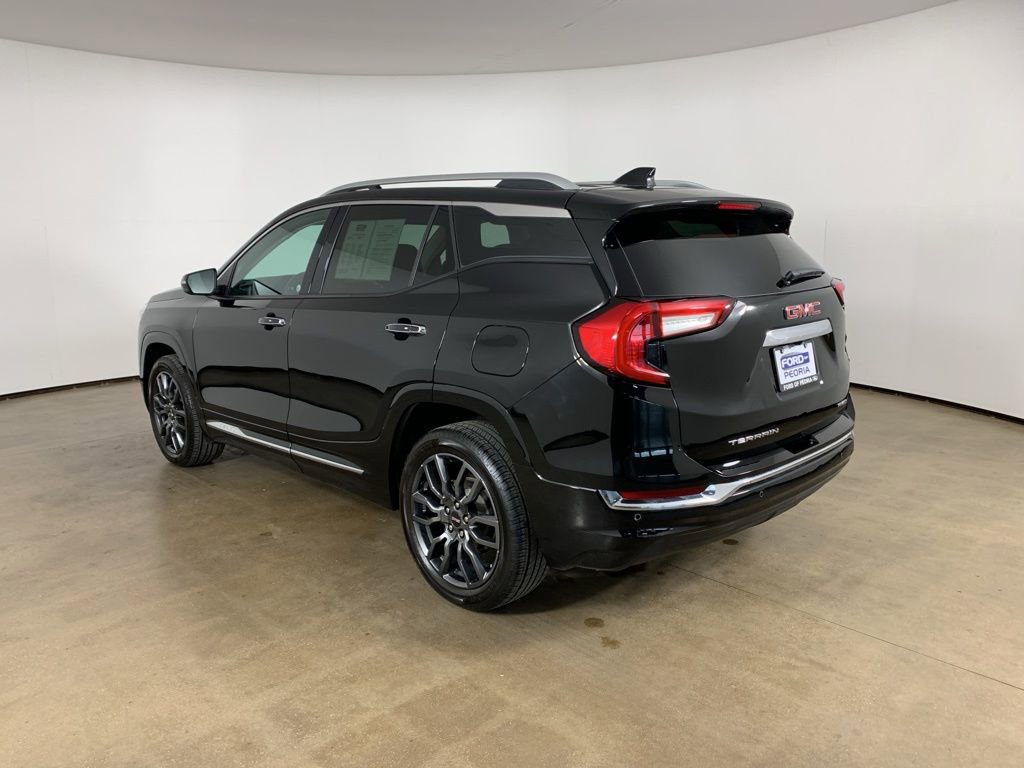 Used 2022 GMC Terrain Denali w/ Black Diamond Edition image 14