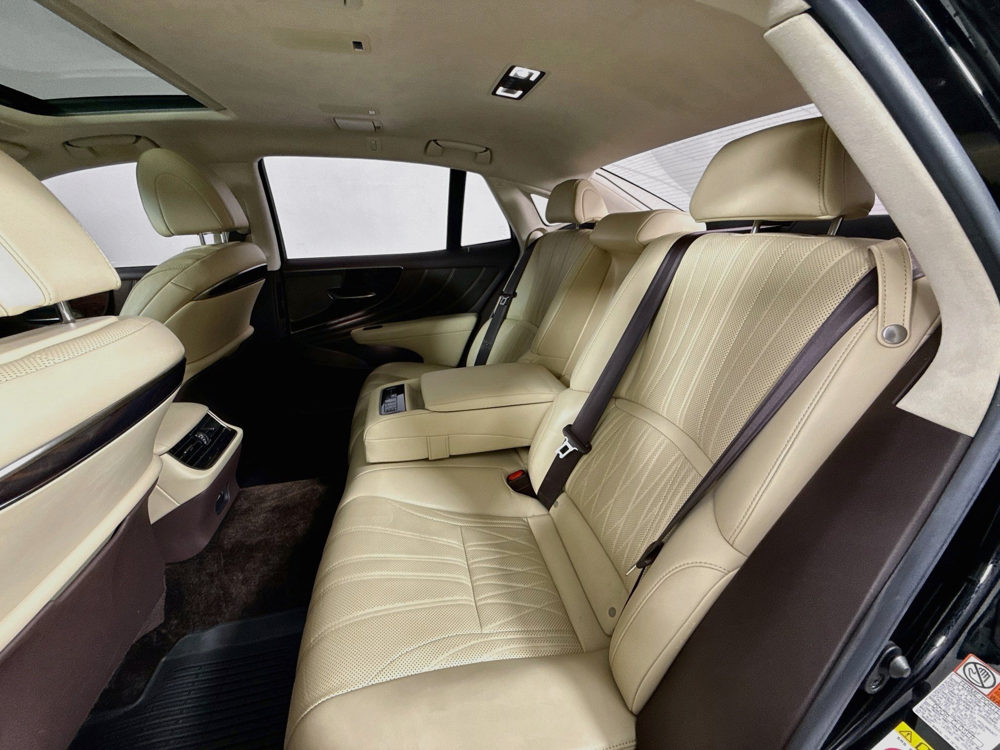 Used 2019 Lexus LS 500 AWD w/ Interior Upgrade Package image 24