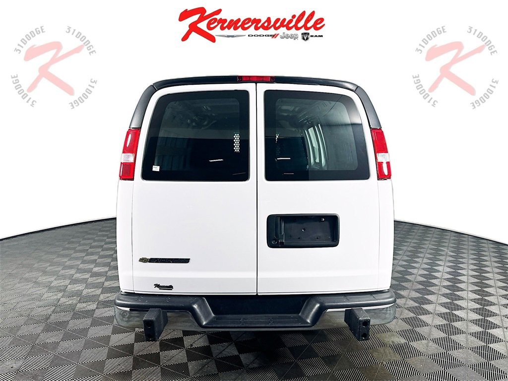 Used 2024 Chevrolet Express 2500 Work Van w/ Driver Convenience Package image 6