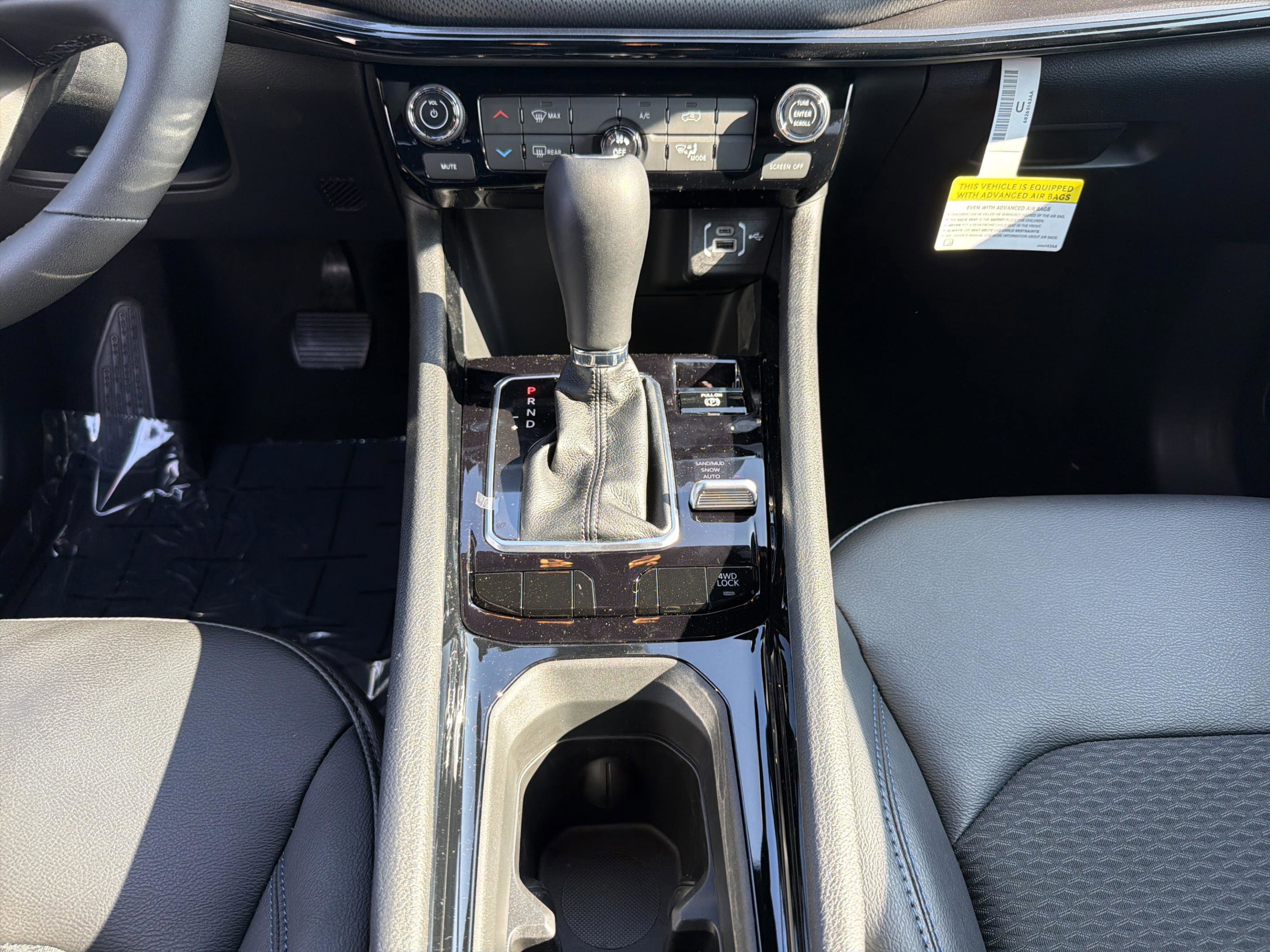 New 2026 Jeep Compass Latitude AWD/4WD image 13