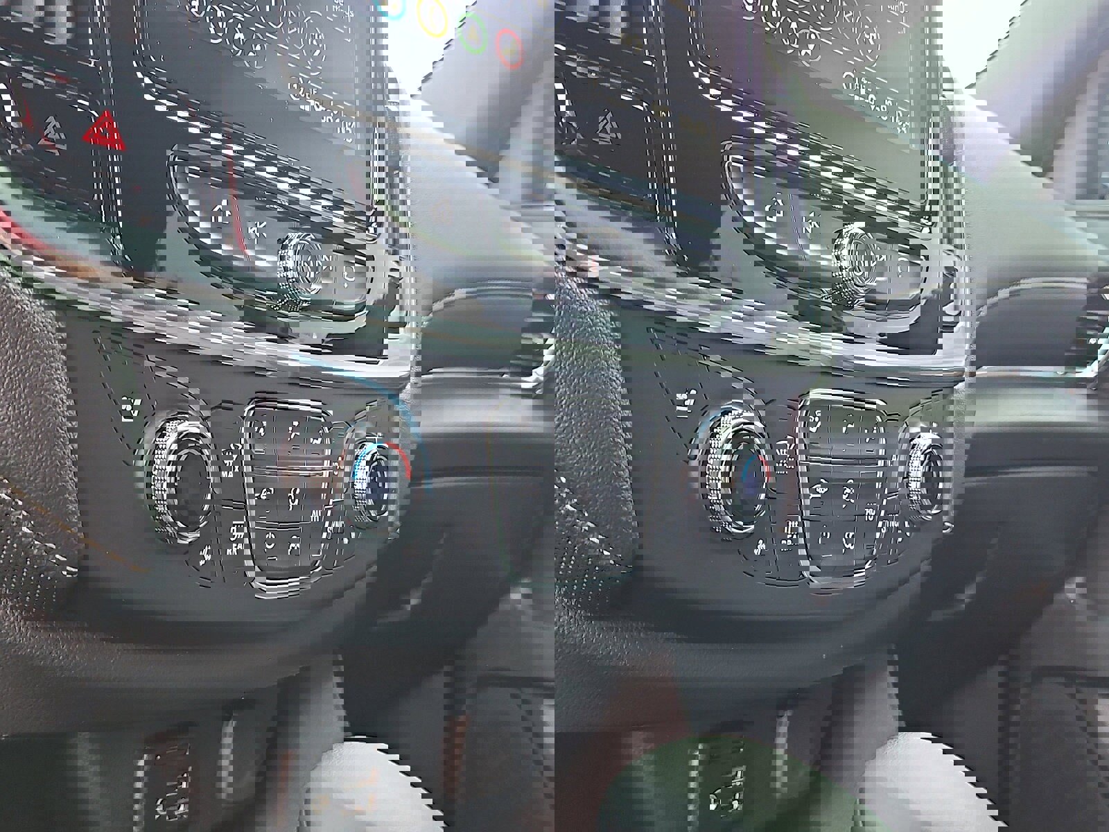 Used 2023 Chevrolet Traverse Premier image 17