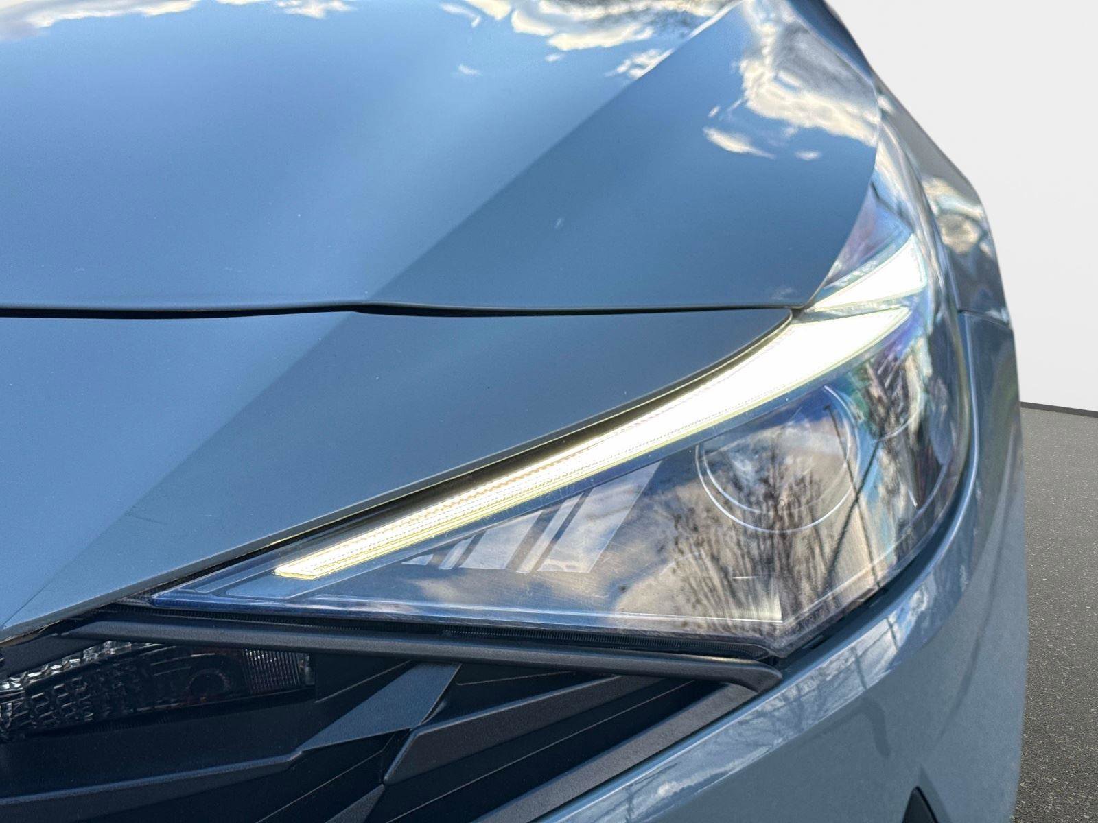 Used 2023 Hyundai Elantra SEL w/ Cargo Package image 10