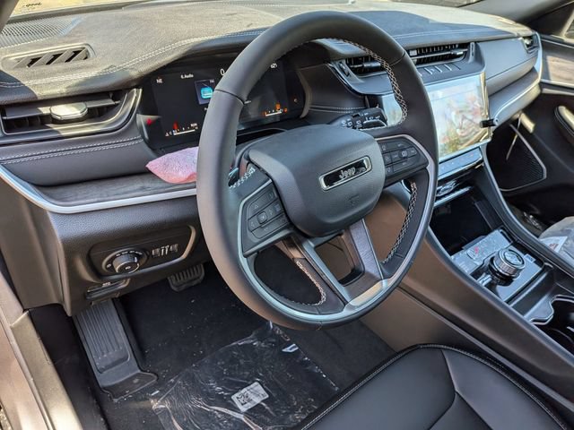 New 2026 Jeep Grand Cherokee L Limited w/ Limited Altitude Package AWD/4WD image 11