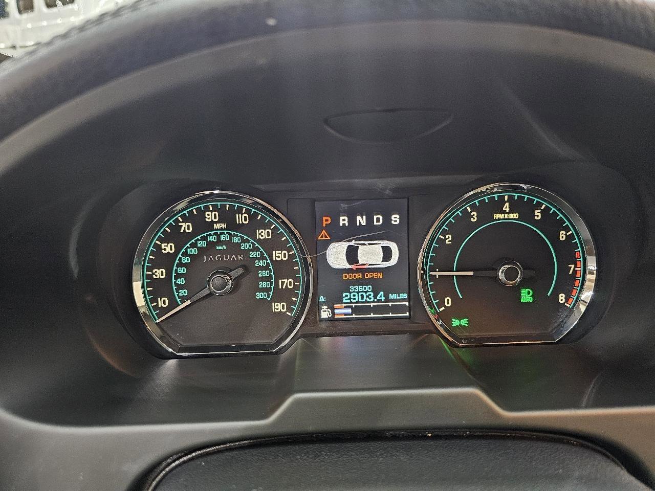 Used 2013 Jaguar XF image 29