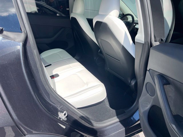 Used 2025 Tesla Model Y Long Range AWD/4WD image 9