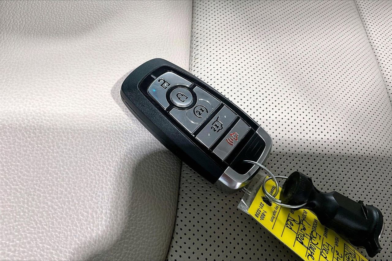 Certified 2024 Ford Explorer Limited w/ Limited Technology Package image 11