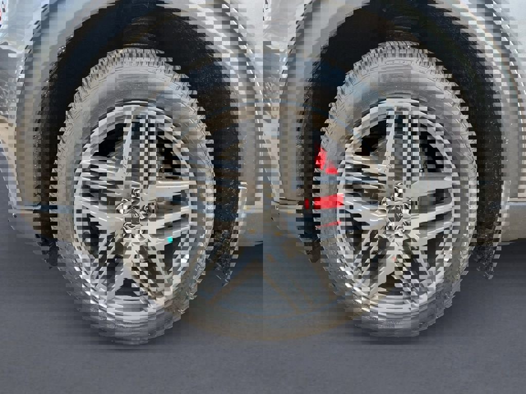 Used 2025 Ford Explorer ST image 14