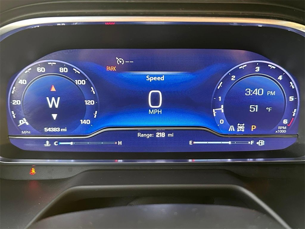 Used 2024 Chevrolet Suburban Premier image 25