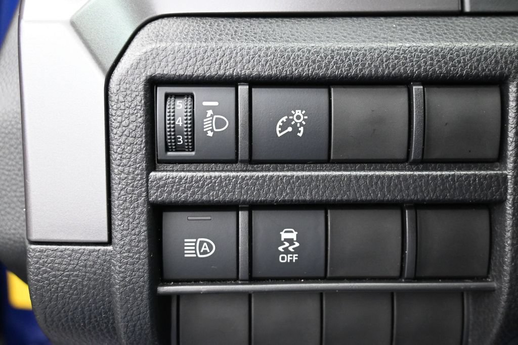 Used 2025 Toyota Tacoma SR5 RWD image 27
